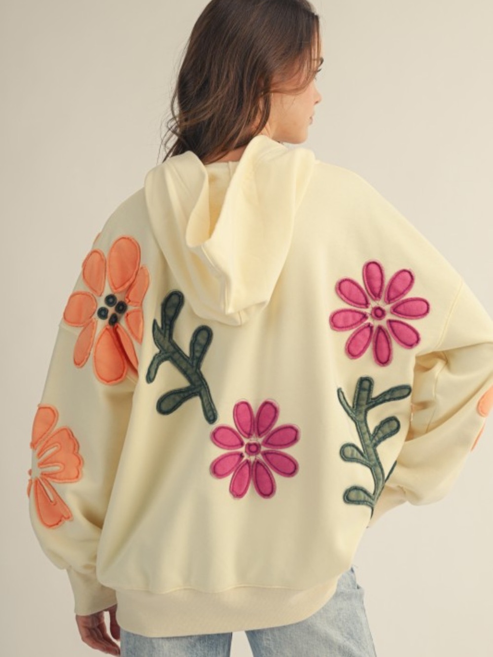90 LovLov ARTISAN BLOOM PATCH HEARTS WASHED FLEECE
PATWORK OVERSIZED HOODIE